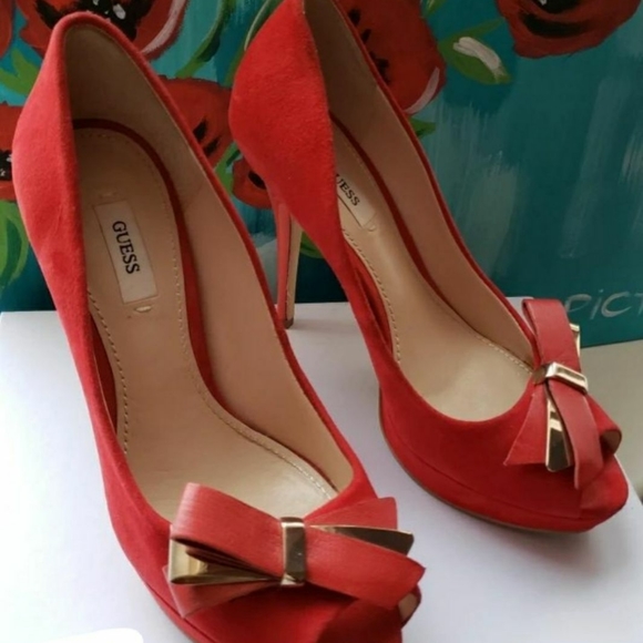 Red platform heels with open toe by Guess, size 7. - Picture 3 of 3
